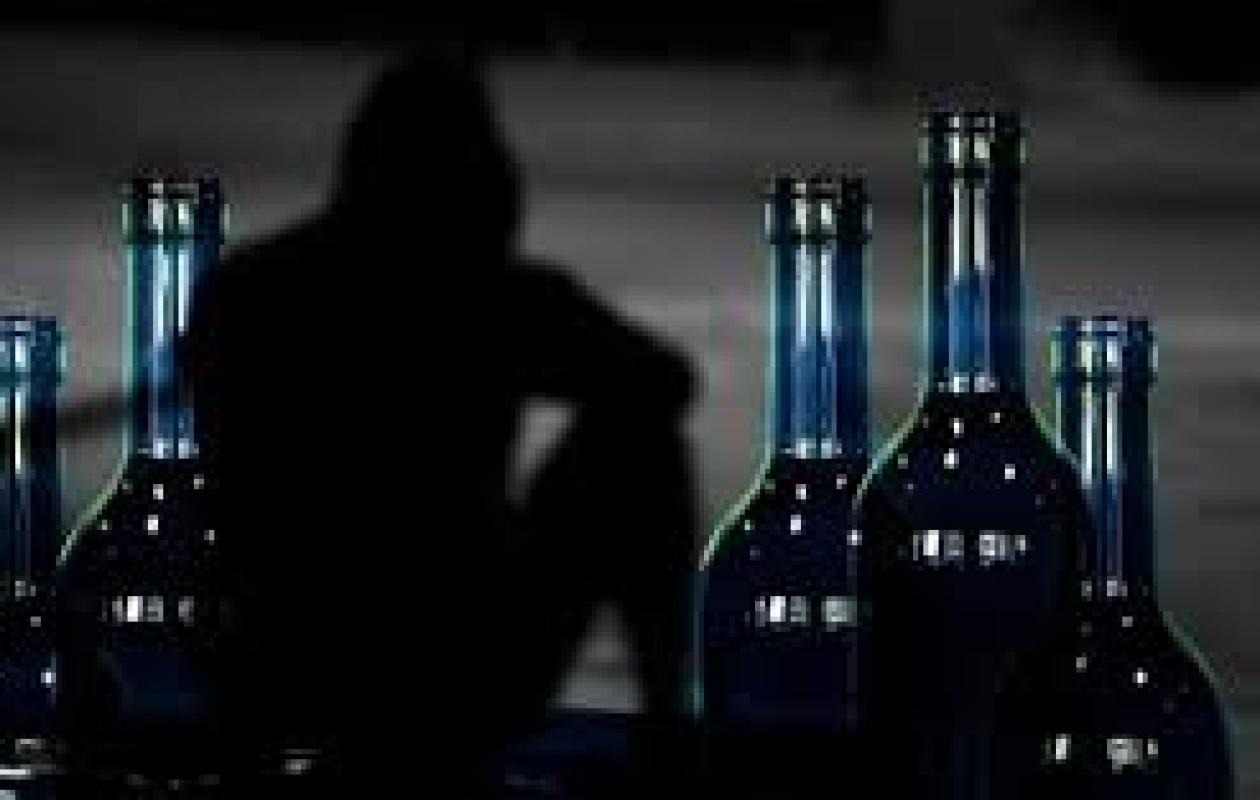 You are currently viewing Thiès : une dispute familiale dégénère, un homme menace sa mère de mort