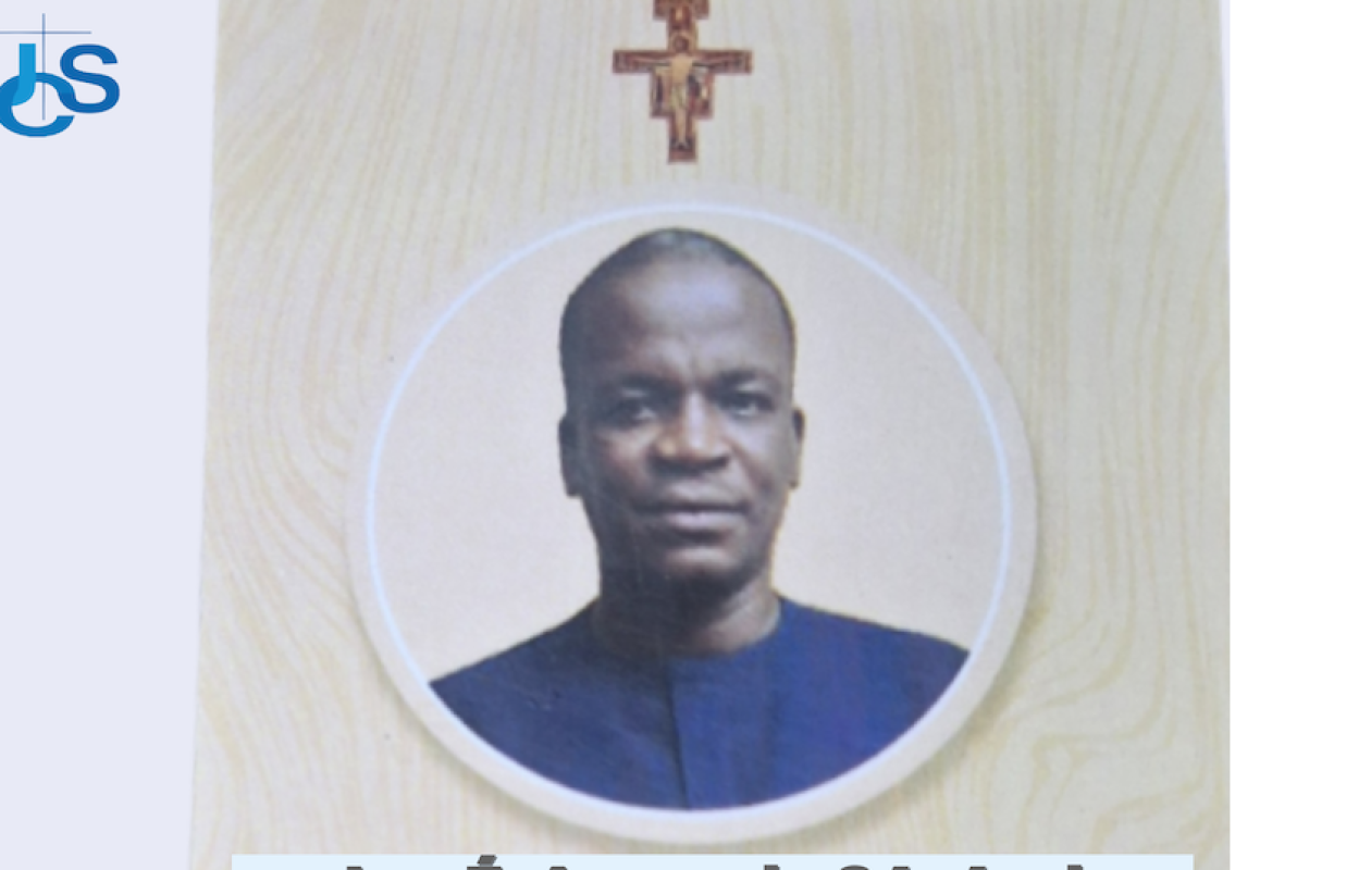 You are currently viewing Hommage à Georges Déthié Diop : les évêques du Sénégal saluent un « journaliste accompli »