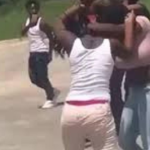 Lire la suite à propos de l’article Drame familial : une petite-fille fracture le bras de sa grand-mère à coups de bassine