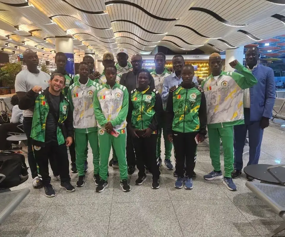 You are currently viewing Beach wrestling U17 : le Sénégal décroche deux places sur le podium mondial par équipes