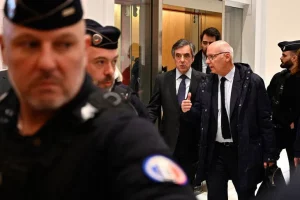 Lire la suite à propos de l’article France : François Fillon suspendu de la Légion d’honneur pour dix ans