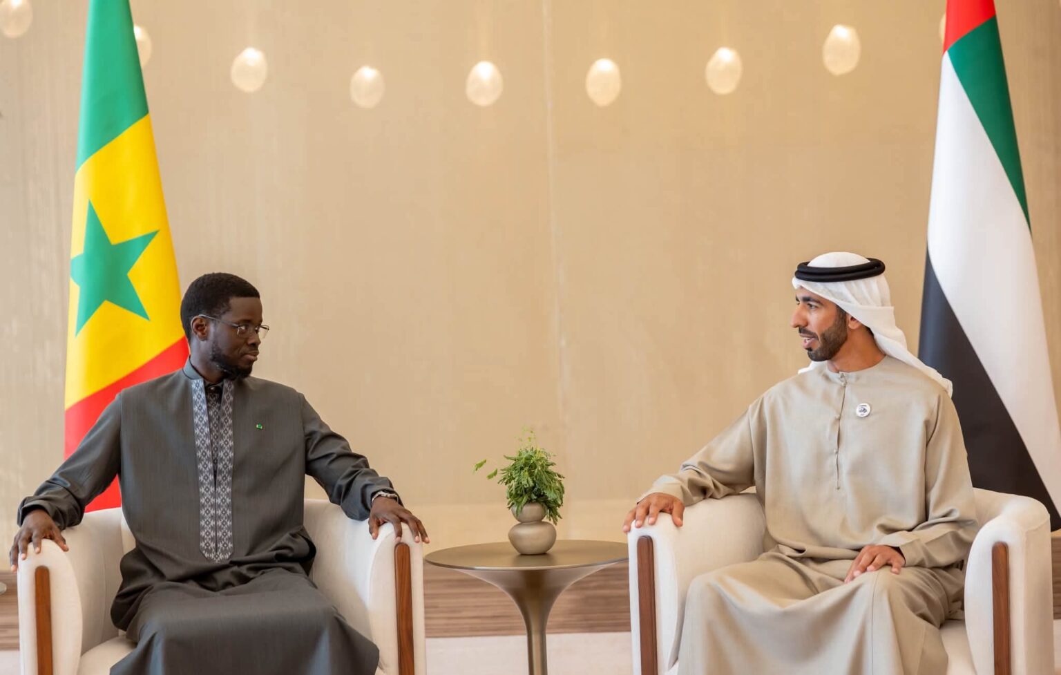You are currently viewing Sénégal–Émirats arabes unis : Bassirou Diomaye Faye reçu par Cheikh Mohammed bin Zayed