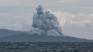 Lire la suite à propos de l’article Indonésie : huit personnes, dont cinq journalistes, portées disparues près de l’Anak Krakatau